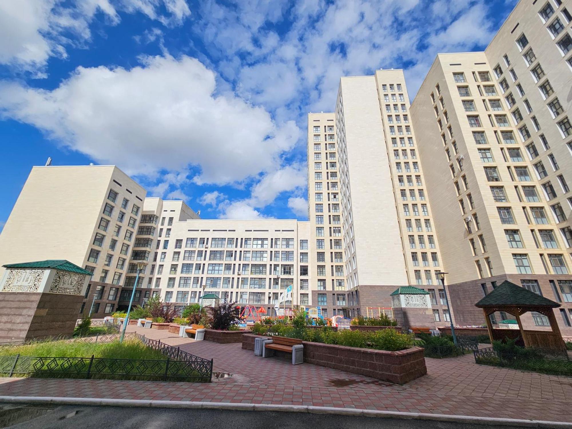 Ernaz Plus Apartments: Promenade Expo Astana Extérieur photo